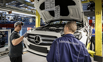 В Зеленограде строящийся завод Mercedes-Benz посетил его глава 