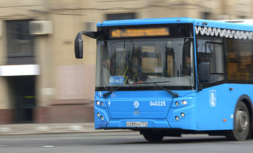 Большие автобусы появились на маршруте Голубое – Зеленоград