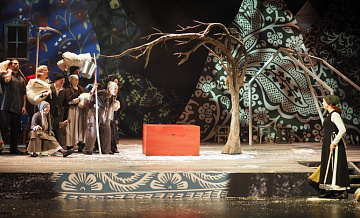 «Ведогонь-театр» провёл премьеру постановки «С неба упали три яблока»