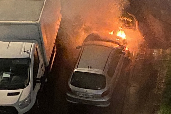 В Андреевке произошло возгорание авто во дворе одного из домов