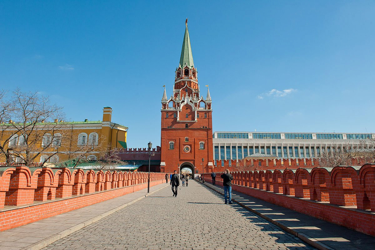В госдуме предложили серьезно снизить цены на экскурсии в московский Кремль 