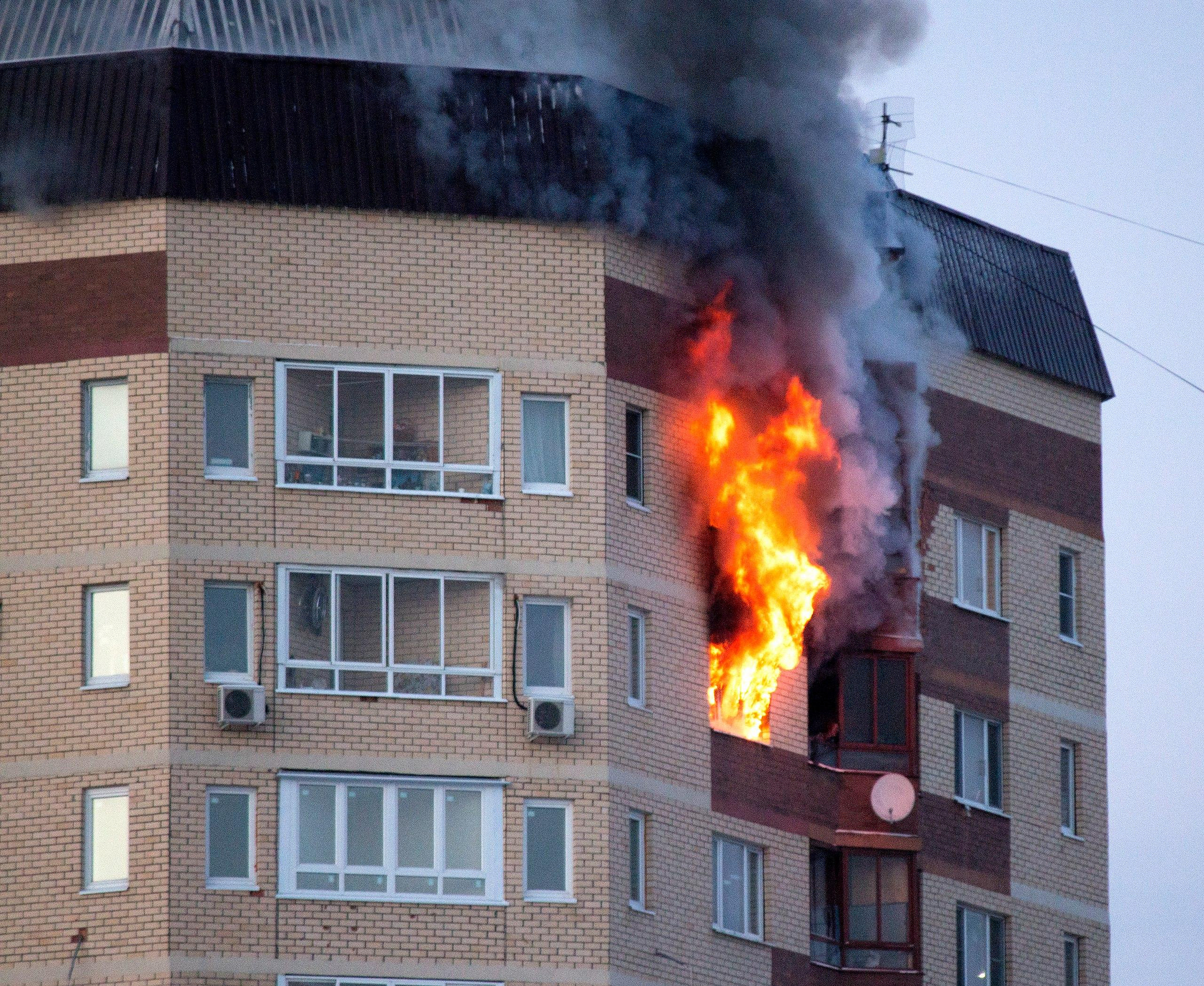 В Зеленограде жильцы дома сами потушили пожар и спасли ветерана