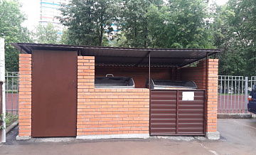 В Матушкинском районе проведут замену площадок для мусорных контейнеров